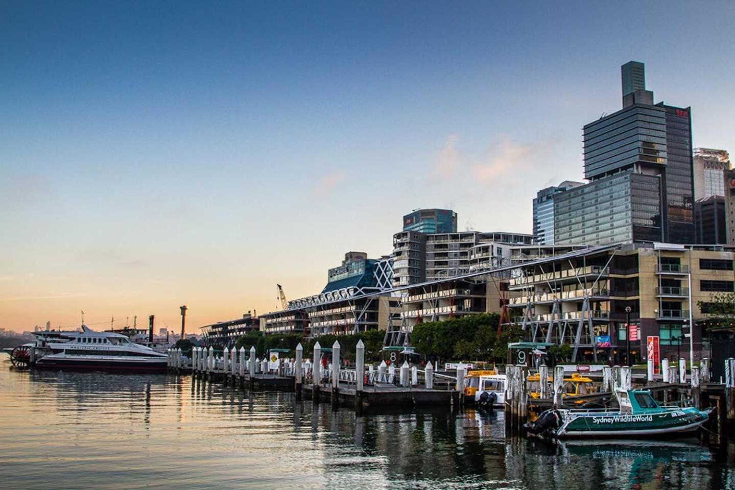 A Modern & Comfy Next To Darling Harbour Apartment Sydney
